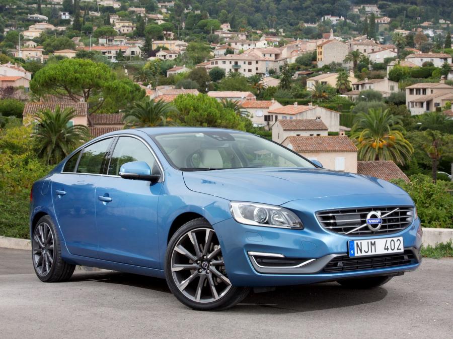  Volvo S60 T6 2013 года  (фото 8 из 17)